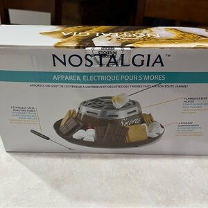 Nostalgia Brown and Silver Electric S'mores Maker